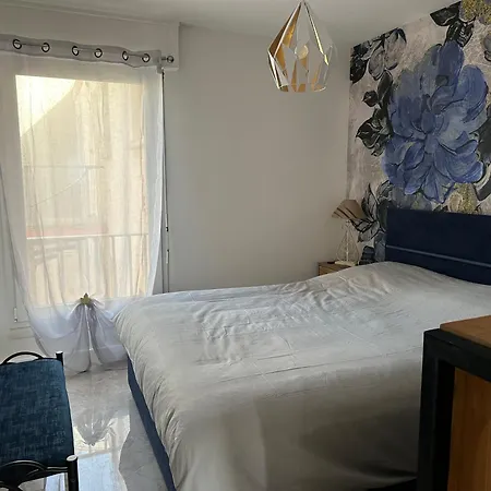 Apartmán En Front De *